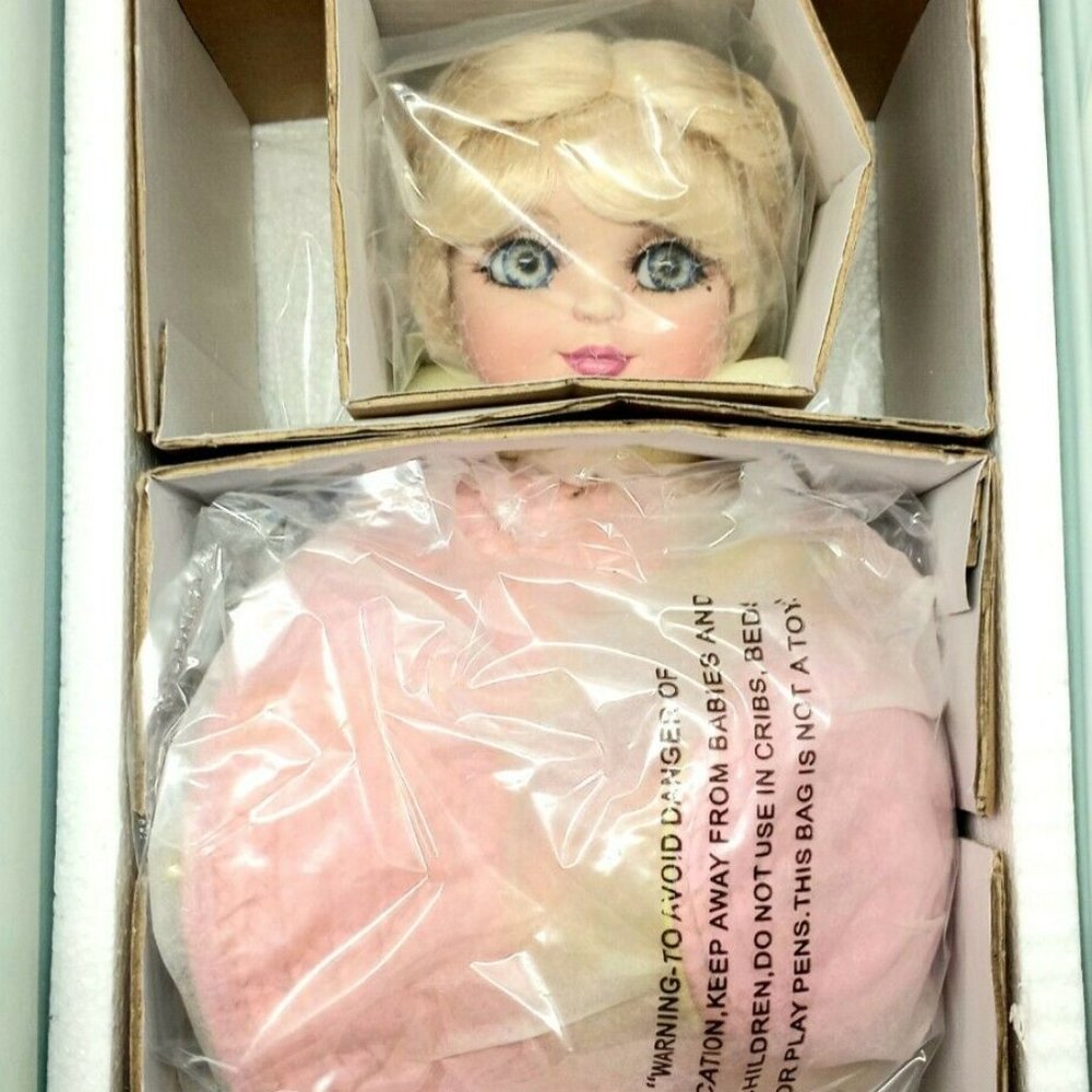 Marie Osmond Adora Bell Easter No. 7453 w/COA